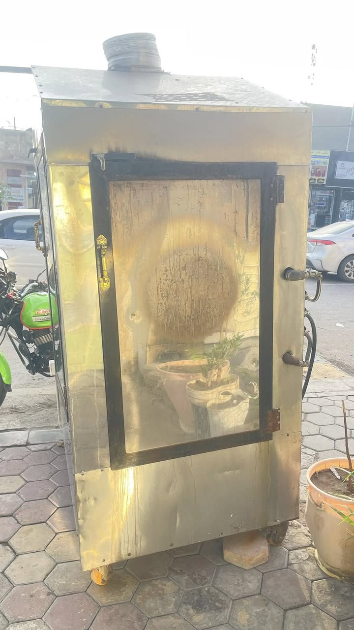 سلام عليكم ورحمة الله مشواية دجاج تشتغل فحم غاز للبيع سعرها مليون مكانها محافظة واسط ***********
