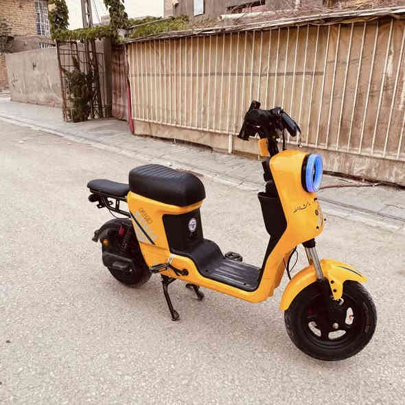 سلام عليكم 
دراجه R9 للبيع مديل 2026 شركه  رينكس  صارله شهر  ممشا قليل 
عندي اشتريته من المجمع الياباني موجوده المكاتبه الدراجه مواصفات 
لايت عالي ناصي 
أشاره يمنه يسره 
5 بطاريات 🔋 
شاشه شغال 
بريك الخلفي والأمامي 
بلوتوث 
ستاند موبايل بيه منفذ  شحن 
السله موجوده ومري جانبيات
شاحنات 2
شلعه فول 
اسويج 2 
بصمه 2
كارت 2 
ـــــــــــــٌـــ
 
الدراجه جديده مكاني نجف 
سعر500
***********
