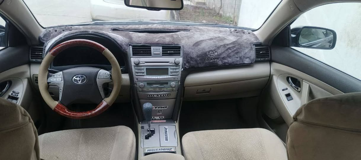 ‎کامری مۆدێل ٢٠٠٩ هابرێد  بێ بۆیاخ
‎فول مواسەفاتە بە سڵایدی نییە 
‎سوکان ڤۆلیۆم 
‎تحدید سورعە
‎بەسمە 
‎کوشن کارەبا 
‎تەبرید لەمس
‎گێڕ و مەکینە بە شەرت مەکینەی لۆکی ئەوروپی لەسەرە تەقەو ڕەقە بە شەرت بە شەرتی تەحویل و خرامە نرخی ٩٥ مەعامەلەیە کەم *********** شوێن سلێمانی السليمانية, العراق
