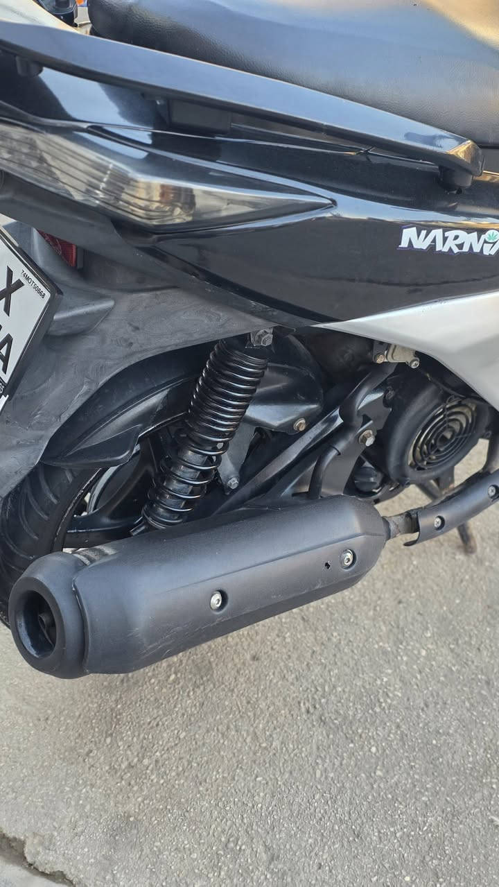 سلام عليكم شباب سكنز لد حديث للبيع او مراوس تايكر او نامه  دراجه مكفوله سعر 850وبيه مجال قليل مكلف بل نشر رقم صاحبه *********** بابل قضاء المحاويل
