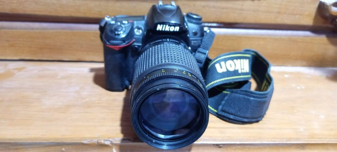 كامره نيكون 7000 نيكون كلشي واضح بصور سعر ٤٠٠ الف بيهه مجال *********** توصيل موجود
