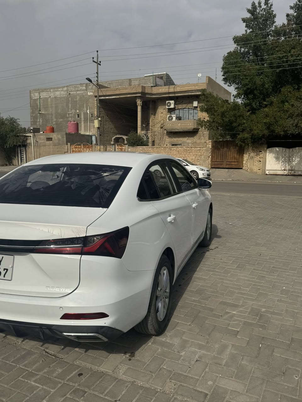 السلام عليكم 
 2024MG ROEWE
     رقم اربيل دولي 22
شكل جديدة فئت بلاص فول مواصفات للخير
مساج بلكشنات تحكمات تبريد من شاشة
كلهن حاطتهن بل دشبول 
   (سيارة زيرو بريحت شركة وبوضع شركة )
كفالة عامة كلش وسيارة جديدة وجاهز 
ماشية 9.000 فقط 
سعر  108$ وبيها مجال 
العنوان البصرة معقل
الهاتف ***********
***********

