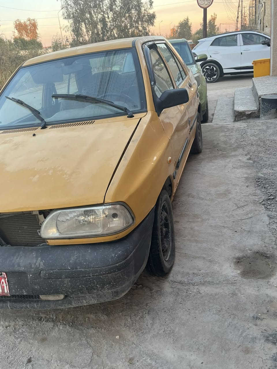 السلام عليكم ‏سايبة موديل 2016 صاحبها ما اندل  سنوية ضايعه  سيارة تشتغل تخم تاير جديد للاستفسار رقم الهاتف *********** سعر السيارة10
مكان السيارة بغداد قرب مرور الحسينية
