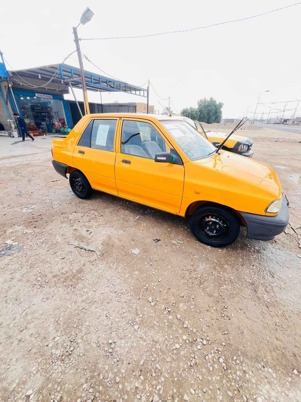 سايبة موديل 18 كير محرك تبريد ثلج مكفولة سيارة بية صدعات بس مابية ضربة السعر 41مكاني سماوة للغسل
***********
