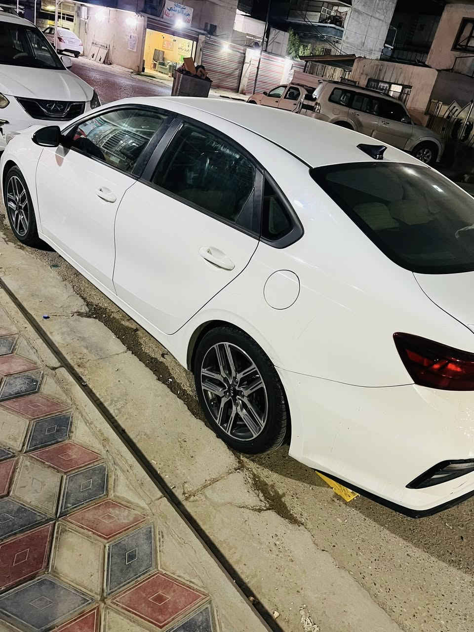 سلام عليكم كيا فورتي 2019وارد امريكي سيارة حادثة قطعة وحدة بس بنيد فقط سيارة ماشية 90ميل سعرهة 133وبيهة مجال رقمي ***********واتس
