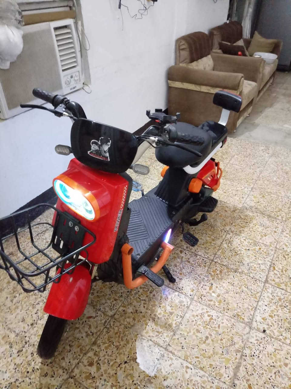 بيات سلام عليكم باسكل شحن للبيع نضافه كدام عينك بطريات جديده بطك الجيس اشوفهن كدلم عينك كهربيات شغاله من اكلوب وا شاير كلشي بصمه ثنين وسويج ثنين وكارت خمس بطريات 16 فولت شحنه لوحده 30 كيلو ودراجه تخبل نضيفه وسعره  ٤٥٠ وبيه مجال قليل


**إذا كنت صاحب هذا الإعلان وتريد حذفه لأي سبب، رجاءا أرسل رسالة إلى الدعم الفني**