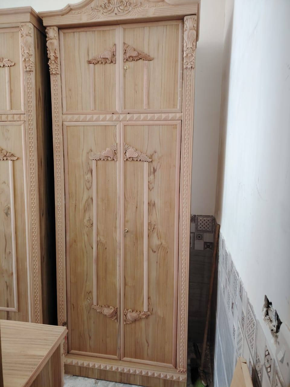 يا الله اللهم صل وسلم على نبينا محمد وعلى آل محمد
......
غرفة اخشاب من الدرجة الأولى.. #للبيع نقد واقساط
١.. كنتور ٦ أبواب طابقين ٥ ملم النقش الموضوع ع الكنتور و الغرفه من خشب#الزان المصري.. قاعدة وسكف الداير والتاج زان أيضا 
كذلك الدنك زان
٢.. زاوية بأرتفاع الكنتور و النقوش أيضا من خشب #الزانالمصري
٣.. ميز مرايه يحتوي على كومديات عدد ٢ و ٤ مجرات وسط
والتاج المرايه من خشب #الزانالمصري أيضا
٤..الجرباية تحتوي على كومديات عدد ٢ ومجرات عدد ٢
...
سعر الغرفه مع الصبغ مليونين و١٥٠


**إذا كنت صاحب هذا الإعلان وتريد حذفه لأي سبب، رجاءا أرسل رسالة إلى الدعم الفني**