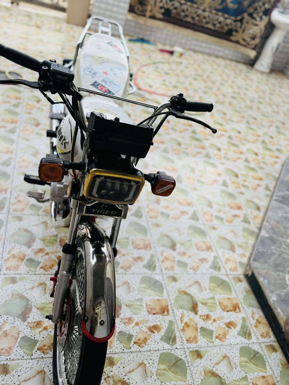 سلام عليكم دراجه للبيع مديل 23 اوراق


**إذا كنت صاحب هذا الإعلان وتريد حذفه لأي سبب، رجاءا أرسل رسالة إلى الدعم الفني**