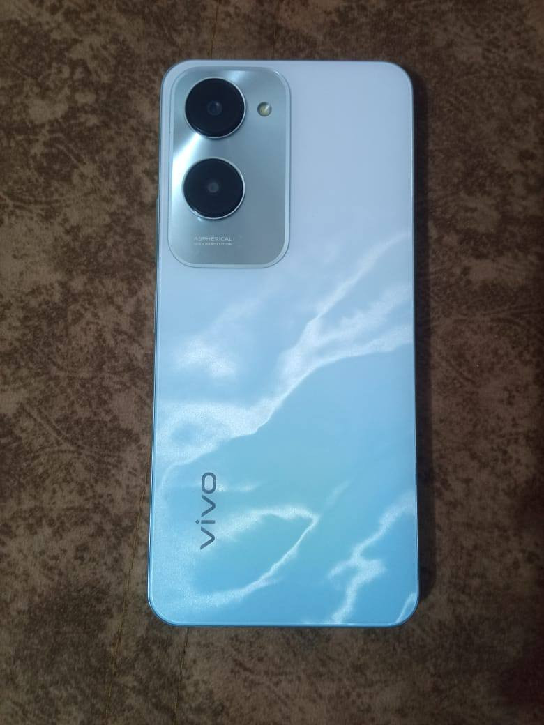 سلام عليكم موبايل للبيع فيفو y18 جهاز جديد كلش شخط ما بي غراضه كامله شاحنه كارتونه و كفر ذاكره256 عشوائيه 8+8 يعني 16 بطاريه 5000 مكاني كوت خاجيه شارع ٤٠ السعر ١٨٠ وبي مجال قليل


**إذا كنت صاحب هذا الإعلان وتريد حذفه لأي سبب، رجاءا أرسل رسالة إلى الدعم الفني**