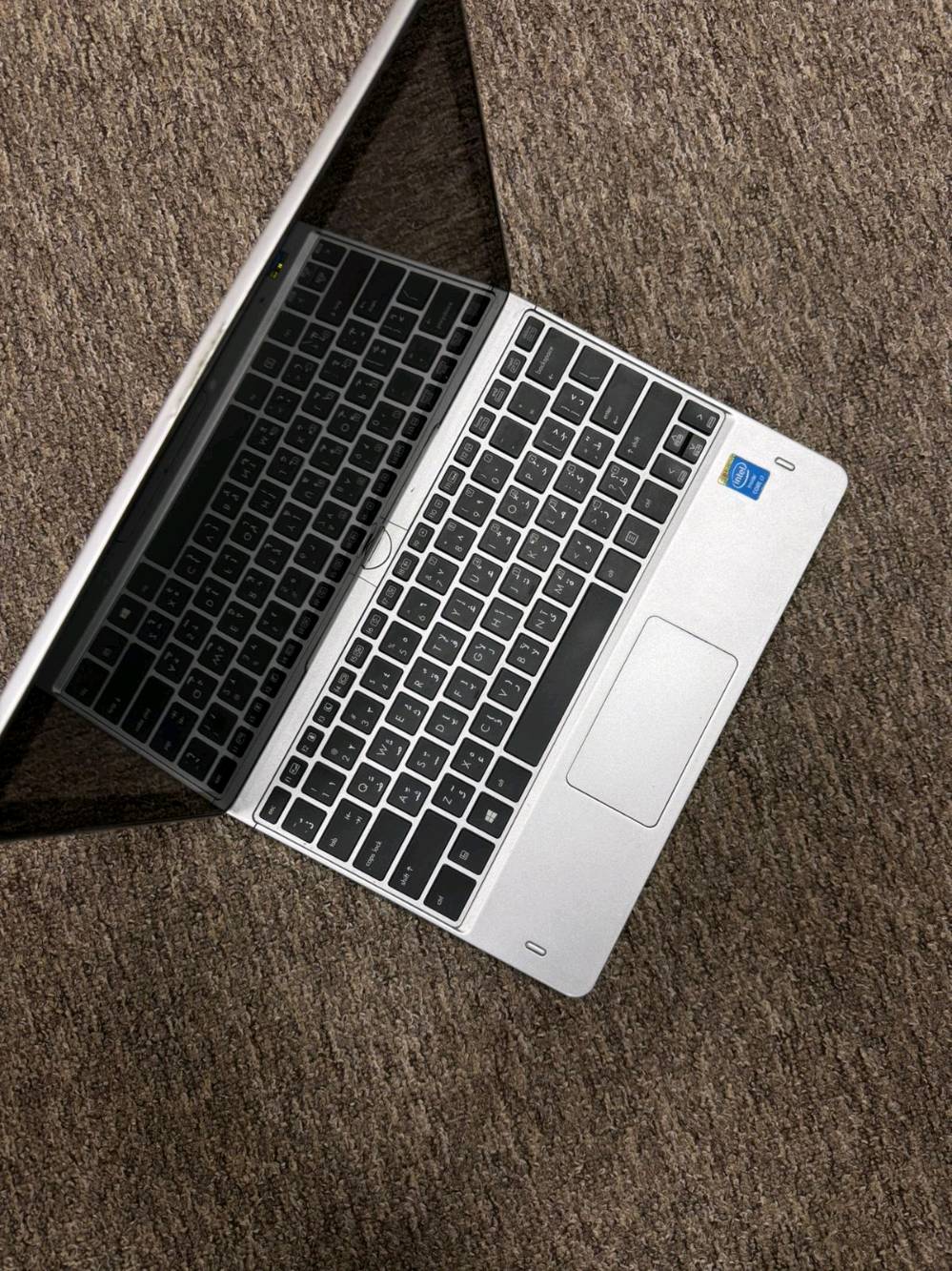 لابتوب hp core i7
شاشه لمس و تنقلب إلى ايباد
مناسب للدراسه و التصفح و الألعاب المتوسطه و الخفيفه