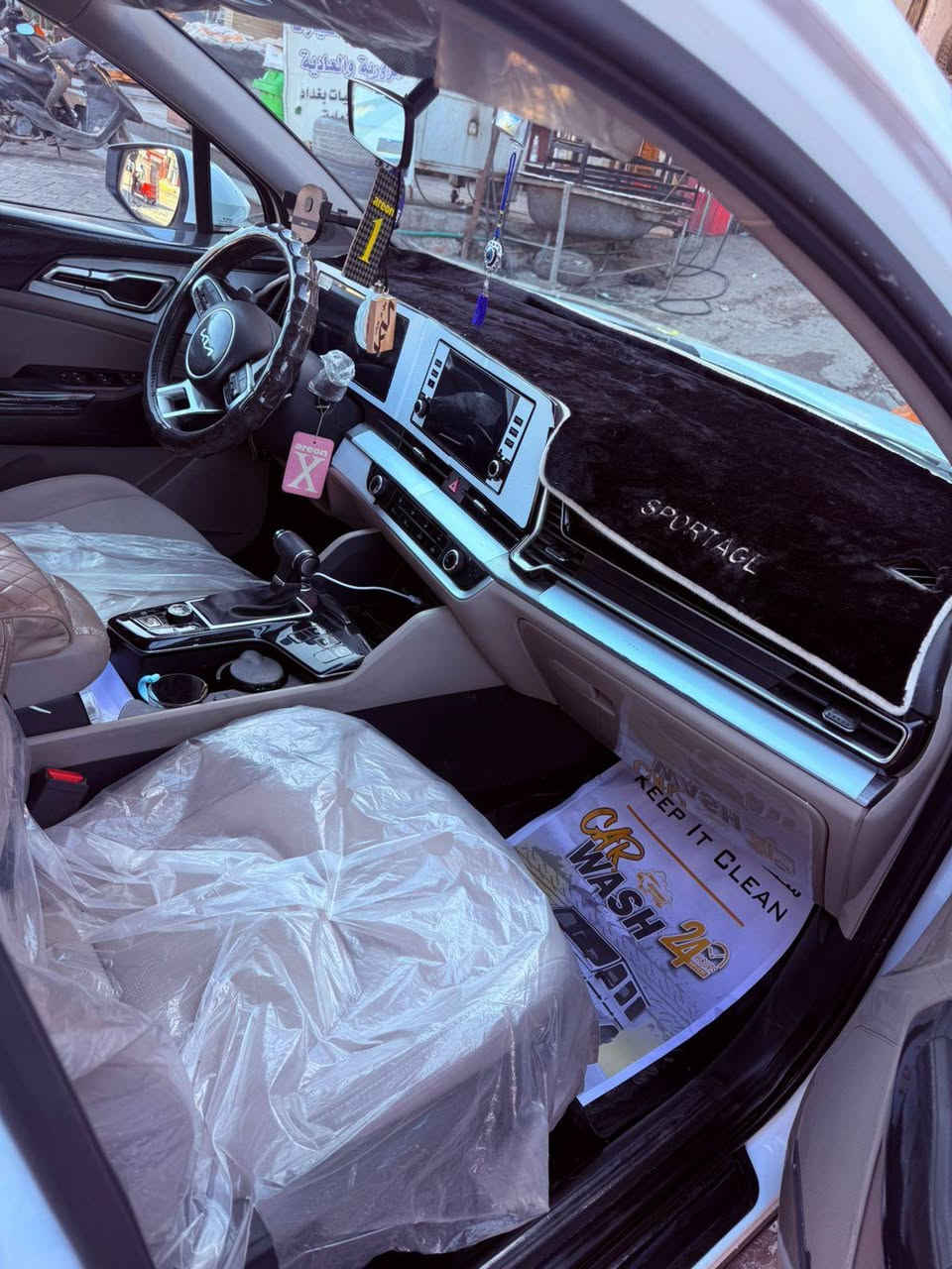 كيا سبورتج موديل ٢٤ خليجي ماشيه ١٩ الف رقم هاتف ***********
