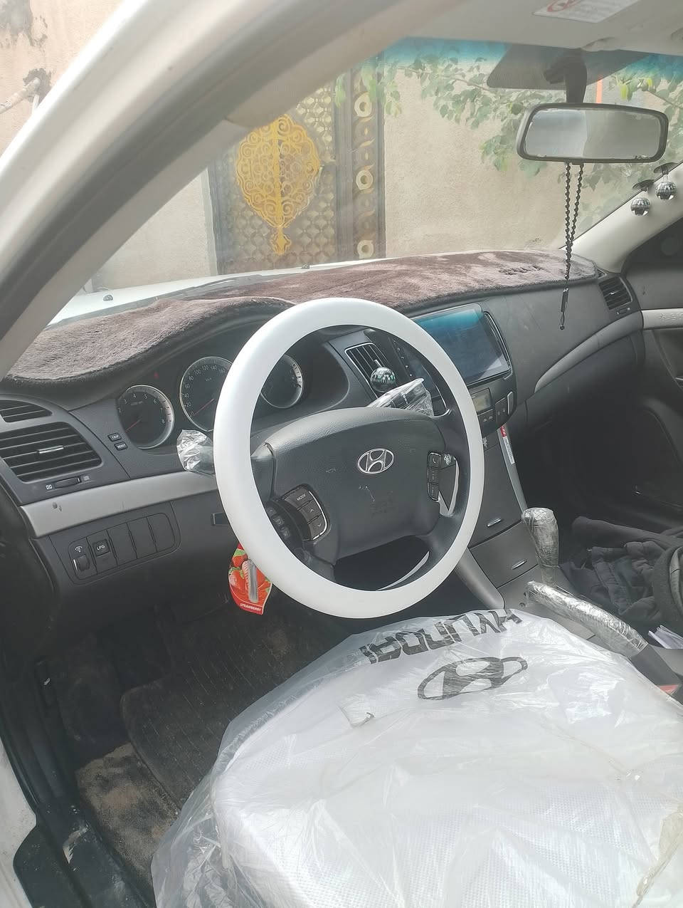 البيع سوناتا يامديل 10ادوات كصه جنطه متومه كامله كليزي رقم وسنوية جاهز غاز بلاد انس صرف سياره مابيه نقص كامله مكان سياره بصره سعرها 53 بيه مجال *********** اذا اكو مراوس عادي
