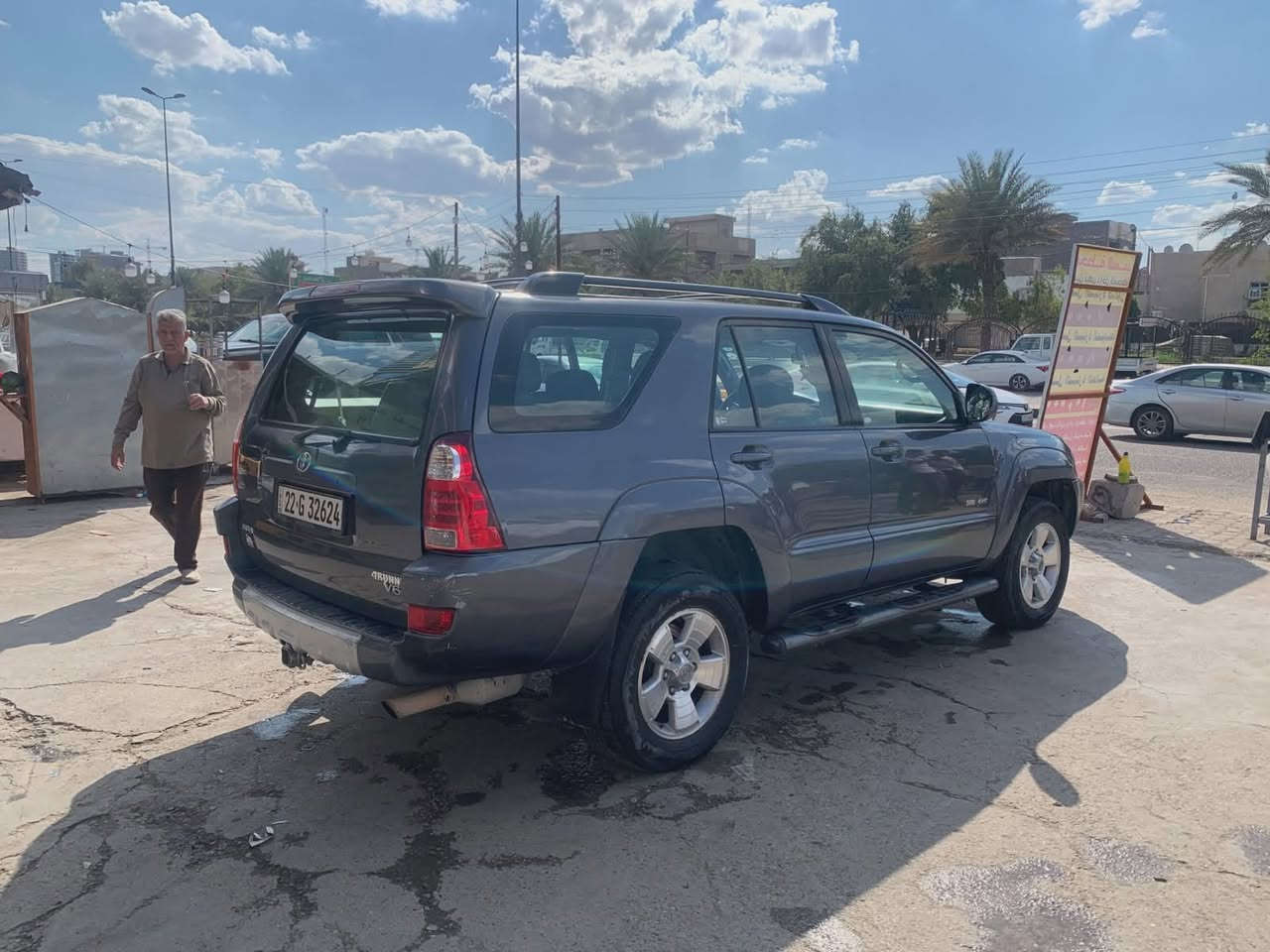 🚗 للبيع | تويوتا فوررنر 2004 وارد أمريكي

✅ محرك 4000 سي سي، 6 سلندر (نفس محرك البرادو)
✅ 7 ركاب
✅ تبريد ممتاز والمحرك نظيف جداً
✅ السيارة مرتبة وباسمي
✅ تحويل رقم أربيل

🔹 ملاحظات:

- معجون بمقدار شبر تقريباً في الجام الخلفي جهة الراكب
- بارد خفيف جداً (بحدود إصبعين إلى 3 أصابع) وغير واضح

💰 السعر: 110 ورقة وقابل للتفاوض بالمعقول

📞 للتواصل:
***********
