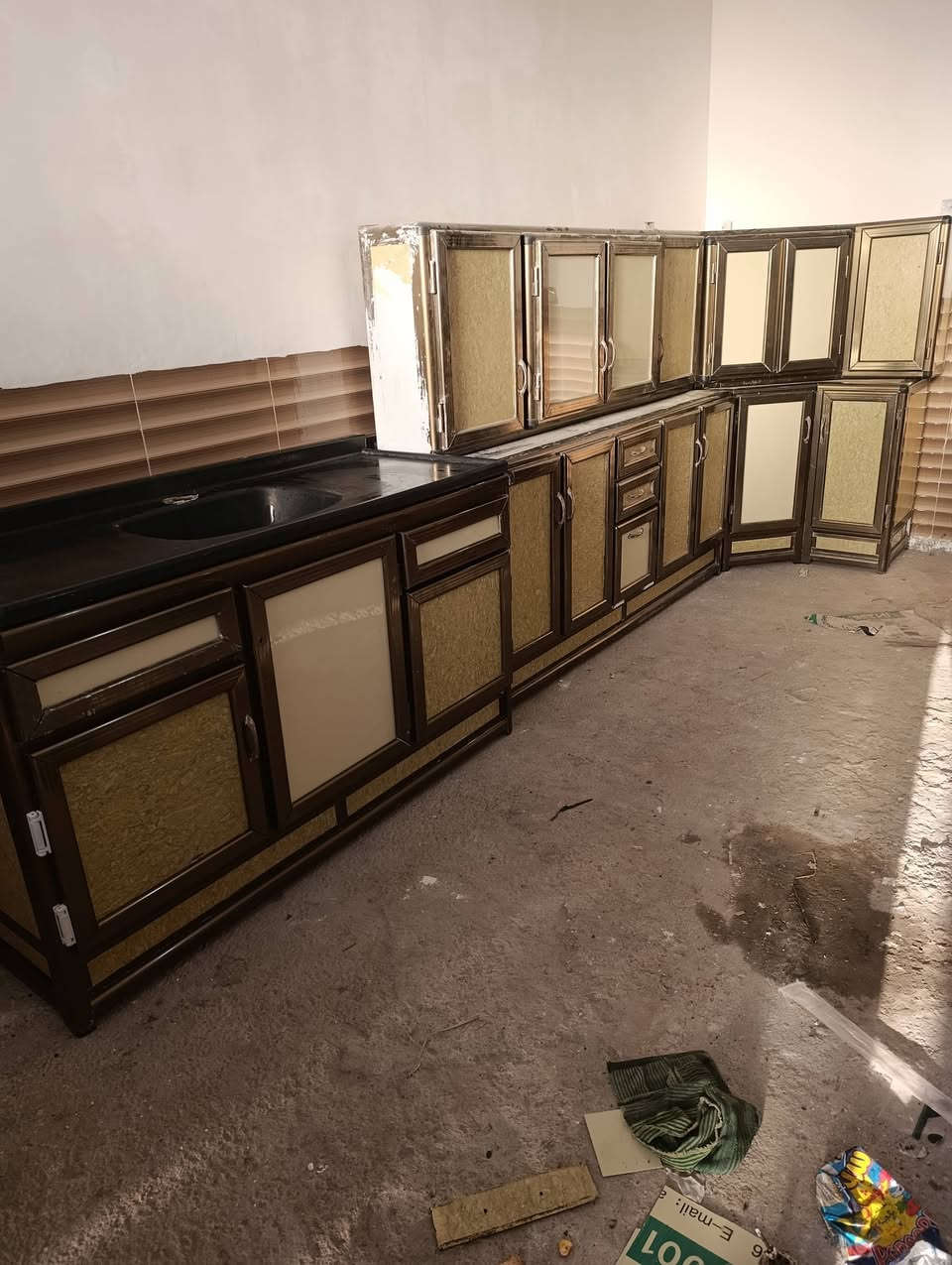 السلام عليكم كاونتر للبيع 5 قطع مرمر جرارات هيدروليك  مكاني ابو غريب منسيه مقابل حليب بلادي سعره ب450وبي مجال هاذه رقمي للتواصل *********** بي وتساب
