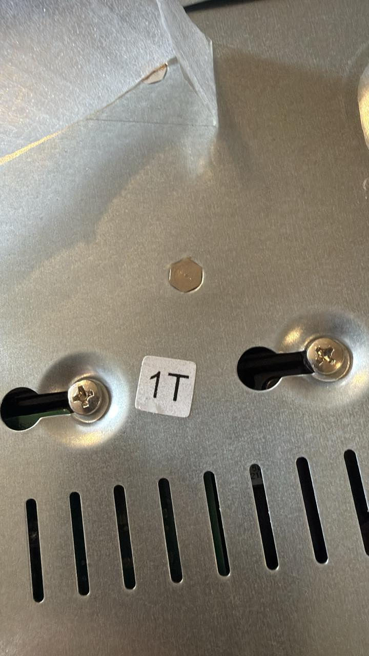 السلام عليكم
سستم كامرات جديد من شركة hiseeu
٢ كامرة واي فاي  
ويمكن اضافة ٢ اضافية واي فاي
هارد ١ تيرا
وضوح ٥ ميكابيكسل
السعر مع التوصيل ١١٠ الف
تواصل خاص


**إذا كنت صاحب هذا الإعلان وتريد حذفه لأي سبب، رجاءا أرسل رسالة إلى الدعم الفني**