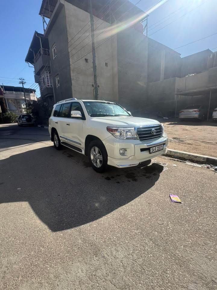 لاندكروزر جكسار  موديل ٢٠١٤  رقم بصره ماشيه ١٩٠ الف كيلو 
ثمانيه سلندر. سياره كفاله من ضربه والحادث والصبغ فقط باردات. ما مبينات. السعر ٣٦٥ ورقه  موجود بالبصره  الشراي يتصل ***********
