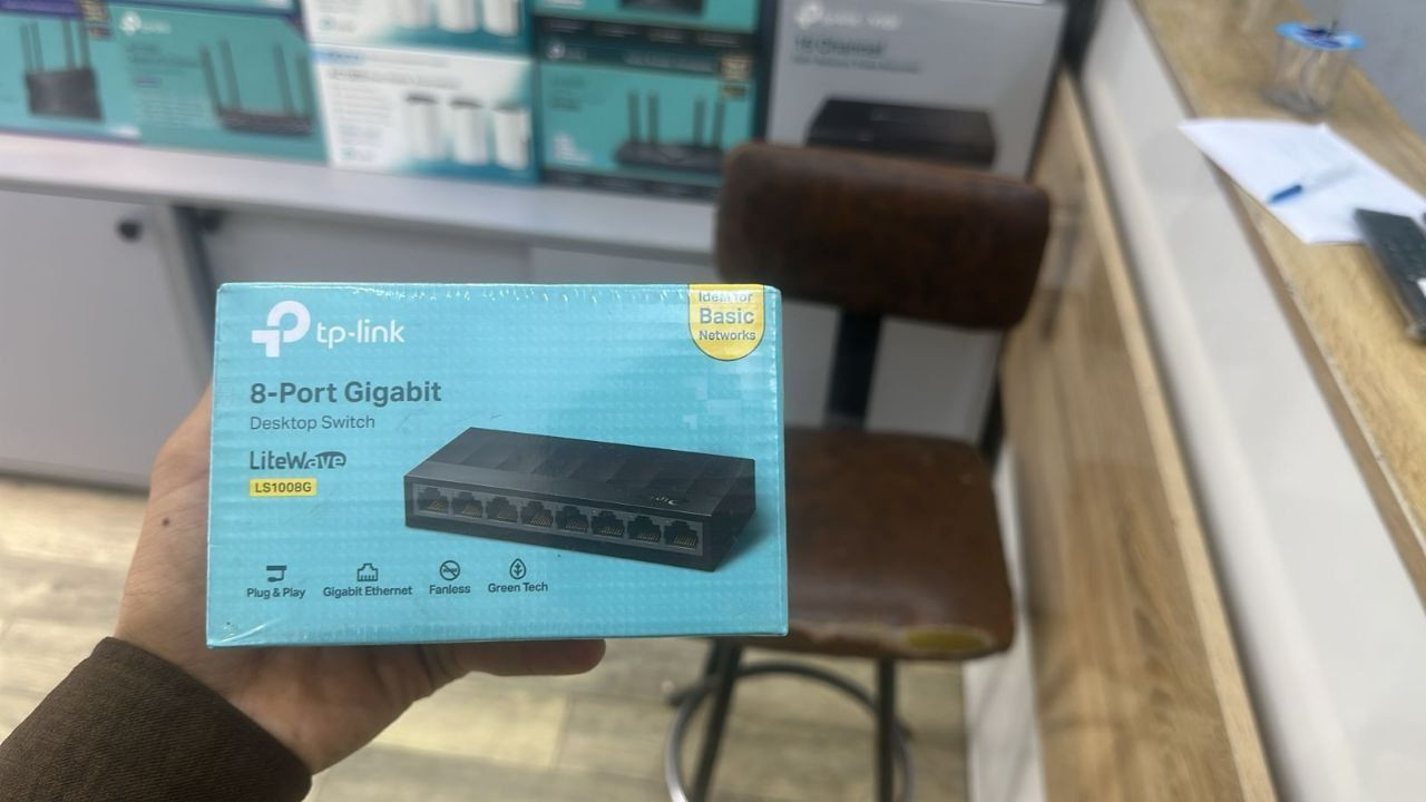 ⚡ TP-Link LS1008G – 8 Port Gigabit Switch ⚡
🚀 سرعة كيگابت حقيقية + توزيع ثابت بدون تقطيع
✅ 8 بورت 10/100/1000 Mbps (Gigabit)
✅ Plug & Play بدون إعداد
✅ تصميم Fanless بدون صوت
✅ مناسب للبيت، الكامرات، والمكاتب
⚡ شبك واشتغل فوراً – أداء سريع وثابت
السعر 29 الف 

⚡ TP-Link TL-SF1008D – 8 Port 10/100 Mbps Switch ⚡
✅ 8 بورت 10/100 Mbps
✅ Plug & Play بدون إعداد
✅ تصميم Fanless بدون صوت
✅ مناسب للبيت، المكاتب، والكامرات
⚡ توزيع ثابت – استخدام سهل – أداء مستقر
📩 للاستفسار مراسلة الصفحة
🚚 يتوفر توصيل لكل المحافظات
السعر 14 الف


**إذا كنت صاحب هذا الإعلان وتريد حذفه لأي سبب، رجاءا أرسل رسالة إلى الدعم الفني**