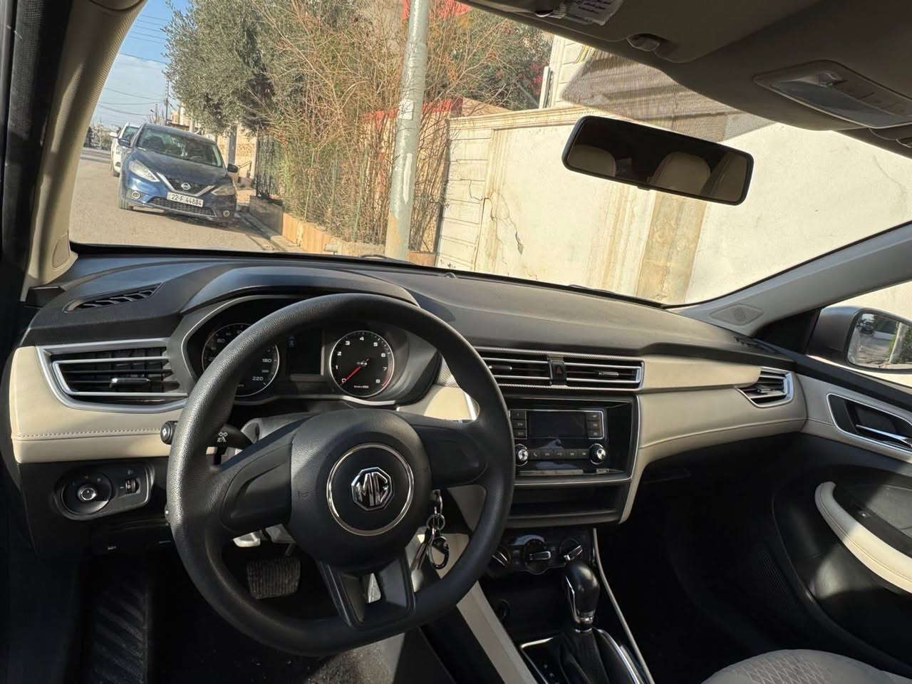 mg 2023 
دوو پارچە بۆیاغ چاملغو سندوقی پشتەوە کەمەک ژۆرێی گرتیە پێشی کەپسە ئایرباگی نەتەقیوە بەشەرت گێر مەکینە بەناو کردن غەرامە بەشەرت ماوەی رۆیشتن ٦٠ هەزار رۆیشتیە مواسەفات عادی شوێن ئۆتۆمبیل هەولێر 
***********ڤایبەر واتساپی لەسەرە أربيل, العراق
