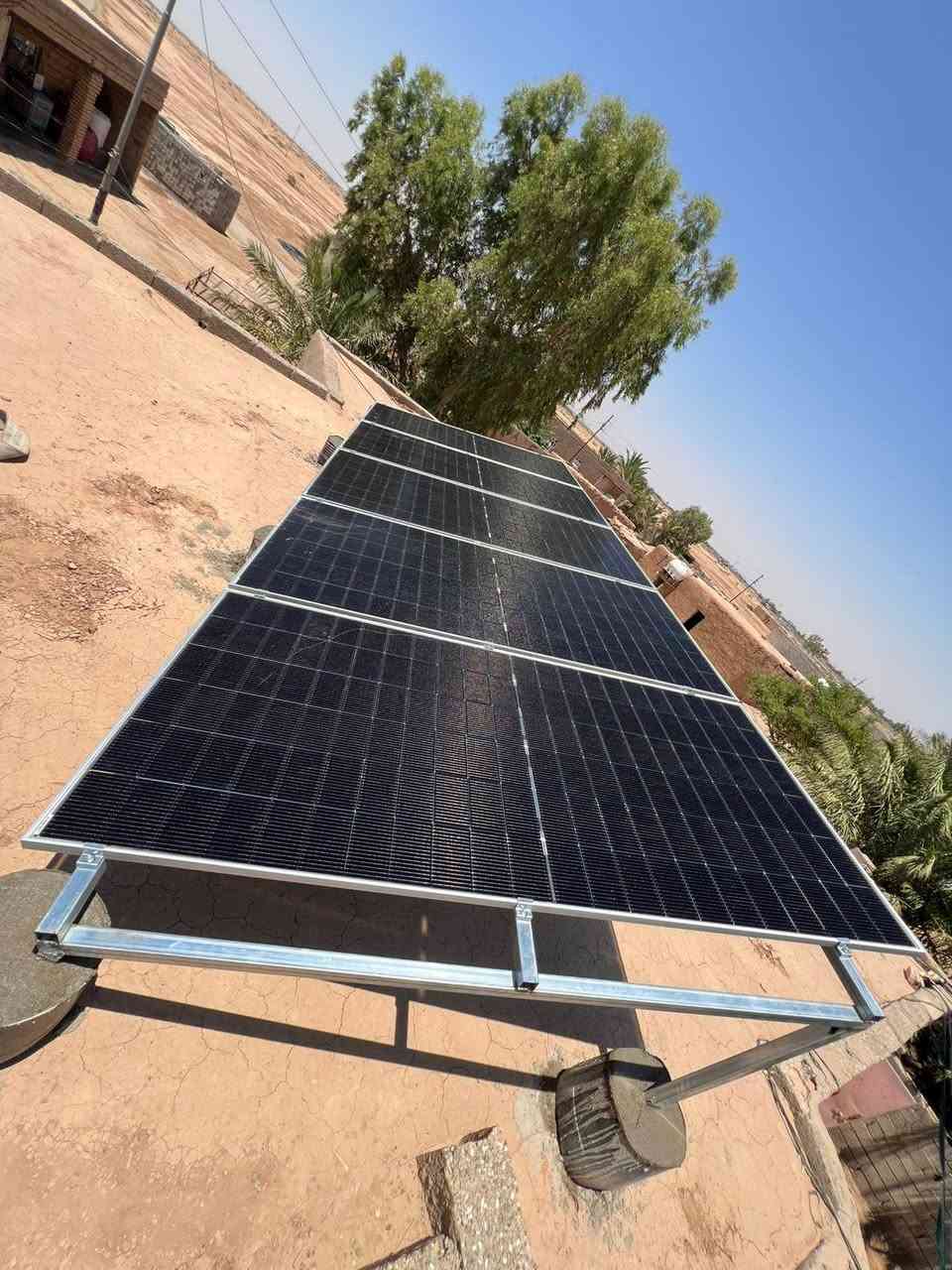 اليوم الجمعة الموافق 03/07/2026
تم بعون الله إكمال نصب  وتشغيل منظومة للطاقة الشمسية في #قضاء #مندلي. #الجسر 
_ تجهز 10 أمبير نهارا  6 أمبير ليلا وتتكون المنظومة من:-
1-ألواح شمسية عدد 5 قدرة اللوح الواحد 640 واط
2- بطارية نوع ليثيوم قدرتها 5 كيلوواط 
3- أنفيرتر  قدرته 6 كيلو واط
4- بورد خاص بالمنظومة متكامل الحماية
5- هيكل حديد مغلون مقاوم للصدا

#ملاحظه: لانعمل ببطاريات التجميع الرديئة

بإدارة كل من
#عمر #ياسين
#حسن #شيرازي
للأستفسار أكثر الأتصال او مراسلة الأرقام  التالية. ‏
***********
***********
