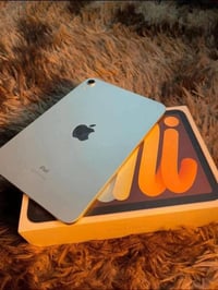 ايباد ميني 6 ذهبي مكفول  بطارية 91 ذاكرة 64 نضافة 100% السعر 350 المكا...