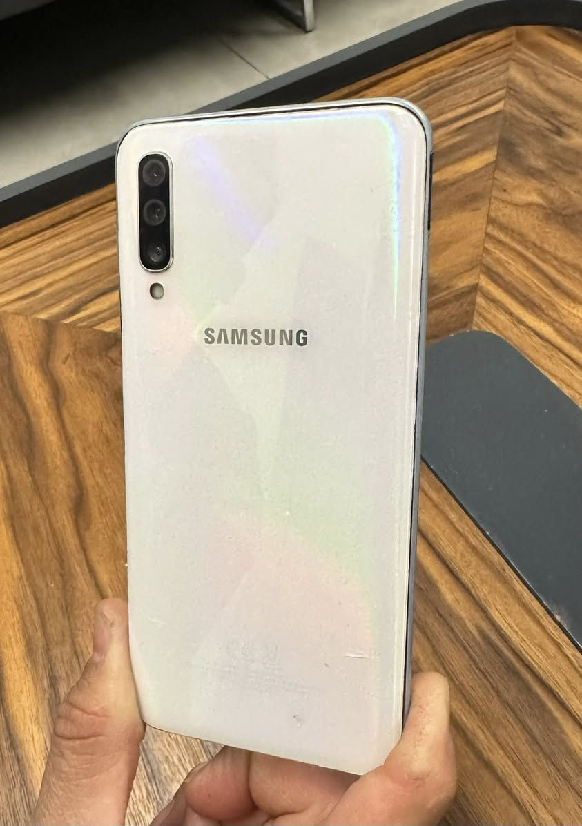 للبيع جهاز كلكسي A50
ذاكره ١٢٨
بغداد منصور تقاطع الرواد 
١١٠ وبي مجال


**إذا كنت صاحب هذا الإعلان وتريد حذفه لأي سبب، رجاءا أرسل رسالة إلى الدعم الفني**