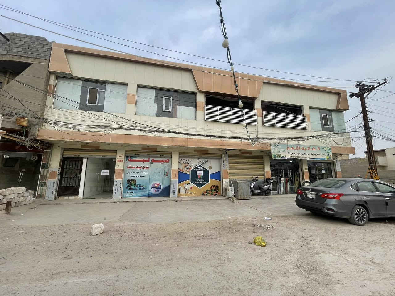 محل لأيجار في الشهداء حي الامين 
شارع 20
قرب مدرسة الاعظميه وجامع الهجرتين
لاستفسار على الارقام التاليه
***********
***********
