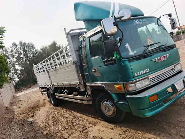 ::@:سلام عليكم هينو طيره البيع 1992محرك 70عادي لا صرف ولا بخار سته وربع صفاح 70 كاسحه عاليه تاير 19ونص رقم نجف تحويل مباشر سنويه جديده مكاني واسط صويره السعر 145وبيهه مجال الشراي يتصل ***********
