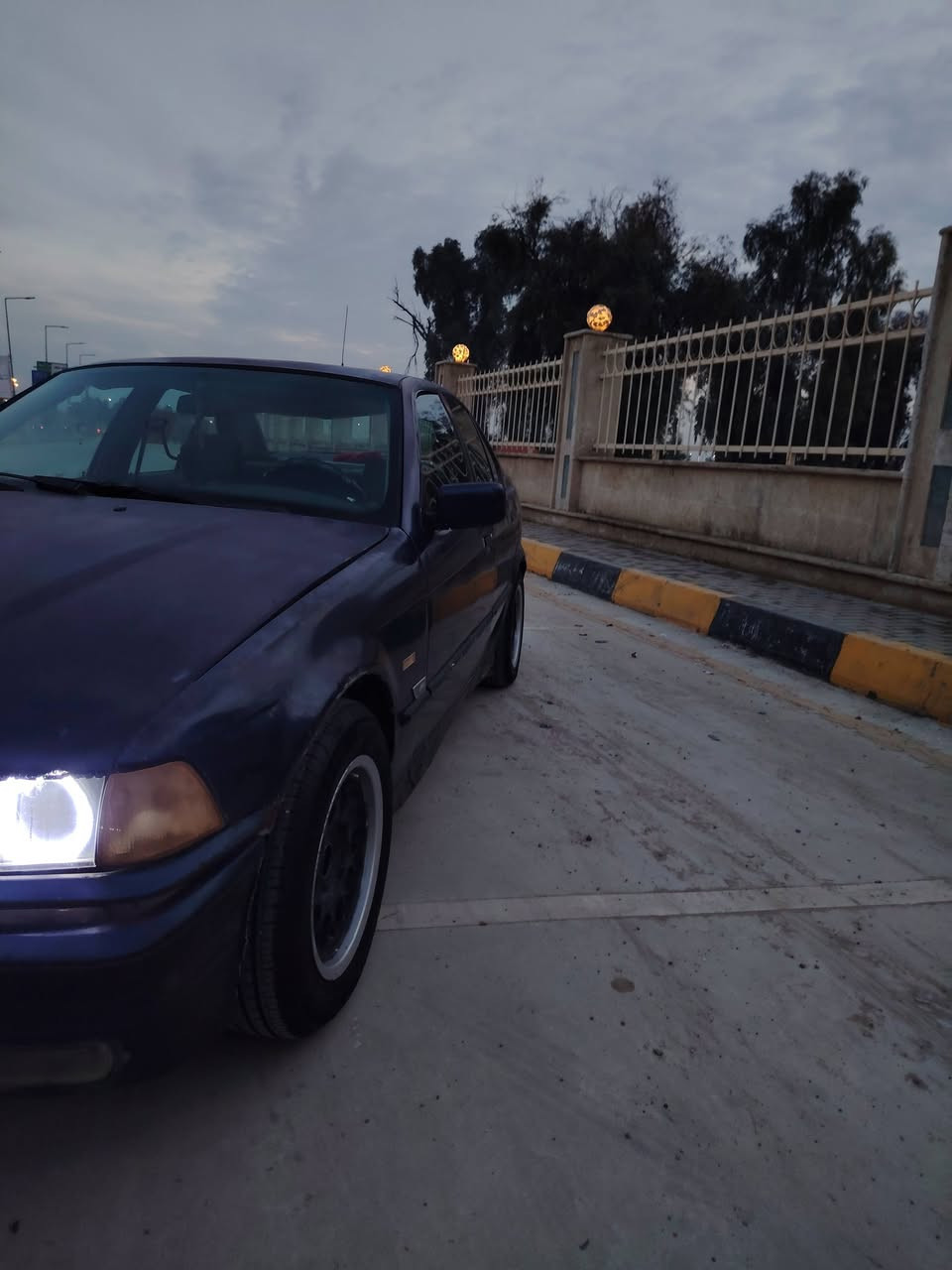 Bmw E36 318
للبيع محرك وكير شرط صبغ عام محرك 4 18 طخم تاير كدام وره جديد دبلات كدام وره جديد وياله خليه سنويتها تنتهي 2027 رقم نينوى الماني شرط الوكاله والتحويل طخه بالجاملغ اليمين  داخلها نضيف كابون بانزين الكتروني سكف داخل جديد صارله سبوع سعرها 30 ورقه وبيها مجال. 
لتواصل *********** وبي واتساب ايضاً
