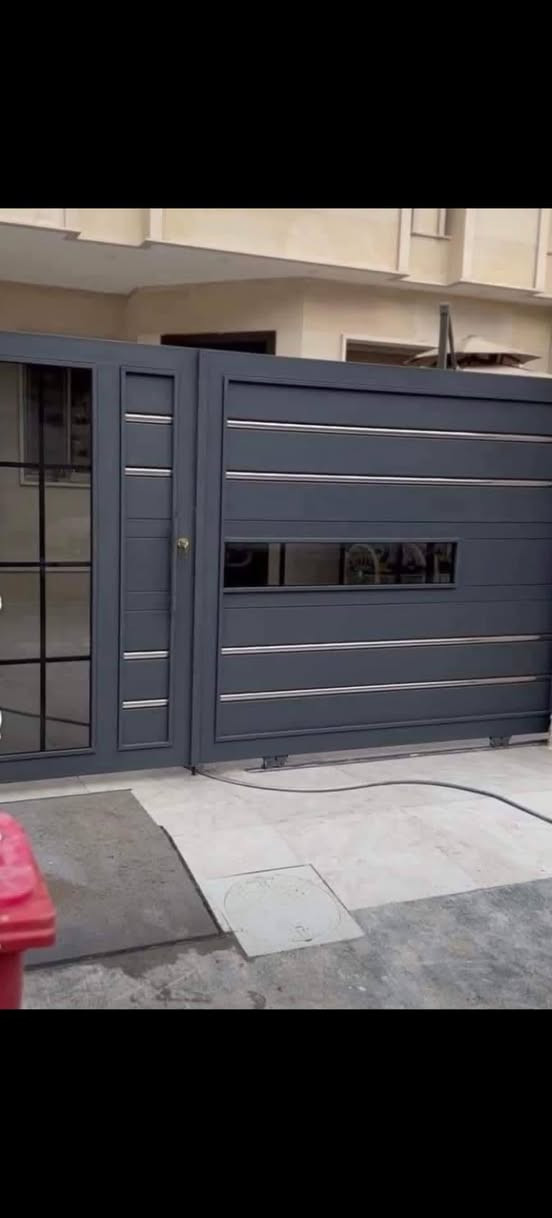 حدادة الزهيري عمل ابواب القاصه وابواب الخارجيه القاصه وابواب النقش الملكي حسب الديكور وابواب الداخليه والشبابيك الحديد حسب الطلب اسيا*********** اثير *********** محاويل منطقة حصن جعفر ابو ابها محلي في بيتي
