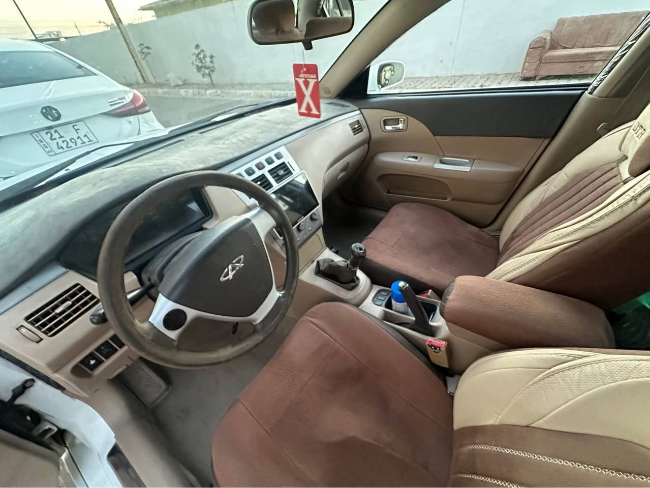 سلام عليكم A5نضيفه مديل 2013شرط سنويه هزه جديد صدر كامل تبريد ثلج شرط محرك وكير تيارات معقوله سنتلوك قفل مركزي كهرباى مامل شغال شاشه ايباد و كامره وتحكم استرين سياره بحاله جديد بطاقه بانزين بيها باب سايق صبغ بس موجود سعر 55بي مجال بسيط *********** كركوك, العراق
