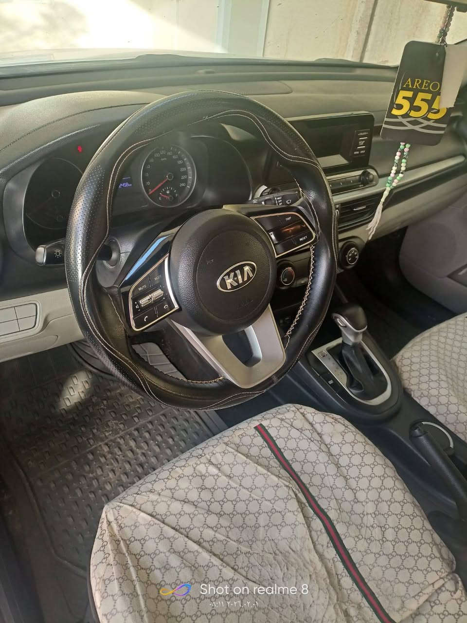 مكلف بالنشر 
السلام عليكم سيراتو موديل 2021 نص فول تحويل ثاني يوم سنوية بأسمي ماشيه 52 سيارة كلش جديد على وضع الشركة مكفولة ماعدى شخط بالباب بسيط جدا مسوي بارد السعر 163 مداور بنفس اليوم صفر غرامات مكانه السماوه
***********
