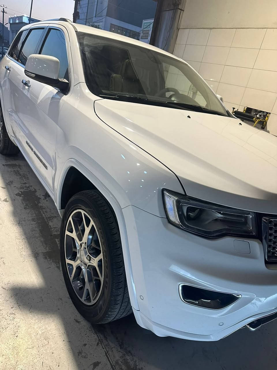 جيب 2019 خليجي هارلم 
اوڤرلاند السياره فوول للاخير بانوراما جكات 
معروفه مواصفات الاوڤرلاند
رقم اربيل تحويل مباشر 
كفاله عامه السياره من كلشي
ماشيه 70 
السعر 293
***********
مكاني المنصور
