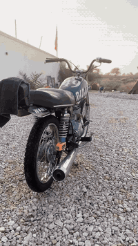 سلام عليكم  دراجه انتنس للبيع نضافه شوفت عينك  شلعه  ومعدل 23اوراق سكنر سعر500وبيه مجال شراي يتصل ***********
