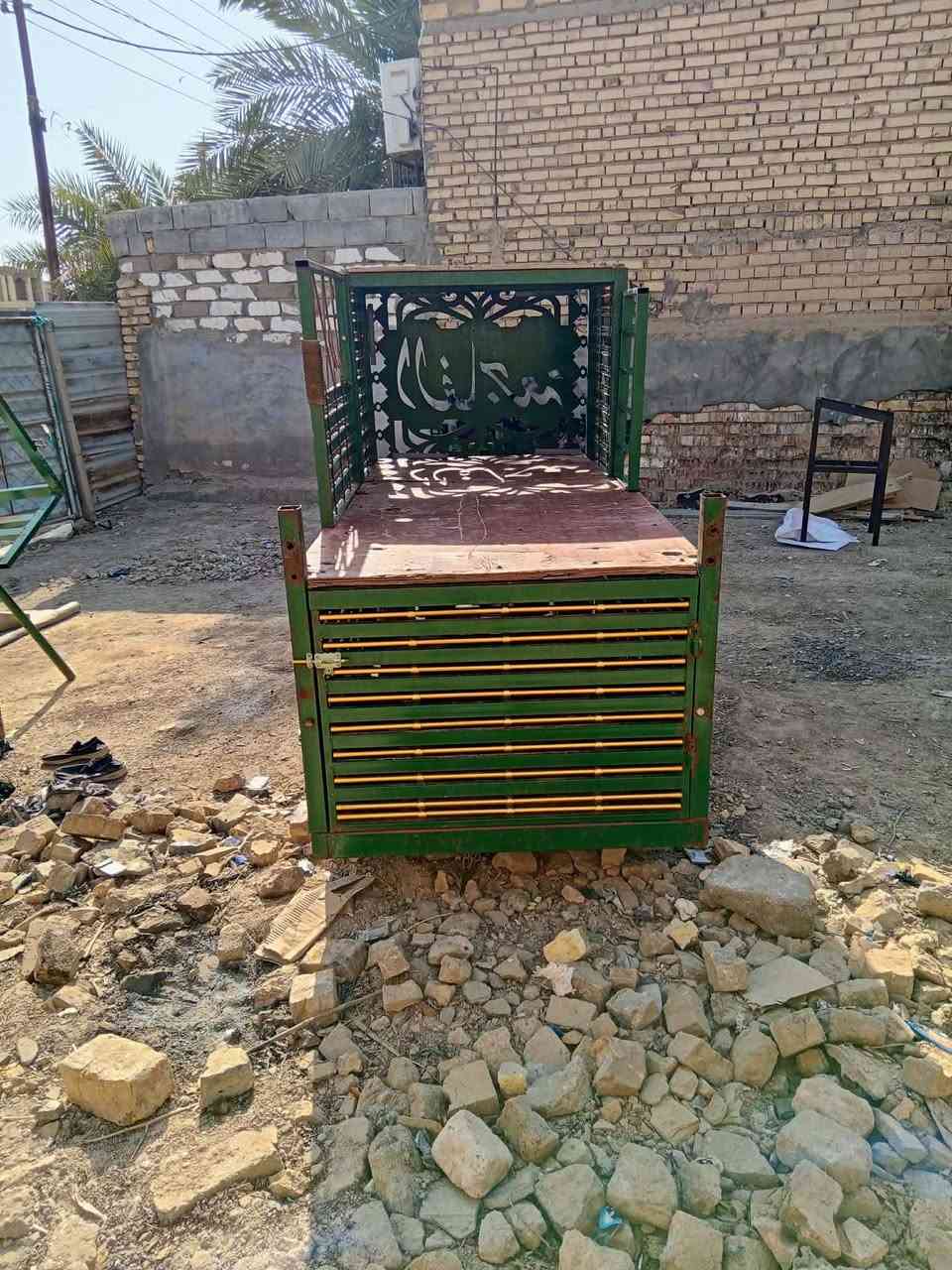 سلام عليكم عربانه للبيع رئيسيه جاهزه اي نقص مابيه تواصل ***********
