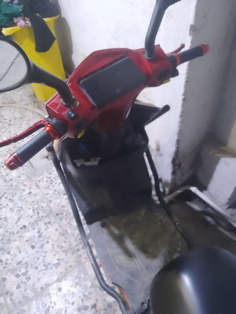 السلام عليكم دراجة سكنس شحن مدرعة بالكامل  6بطاريات 32امبير  الدراجة كاملة بدون نقص ملاحضة/البطاريات  بدلتهن قبل شهر جديدات اصلي. اصلي الرقم للتواصل /***********/المكان الكاظمية جكوك/السعر 650
