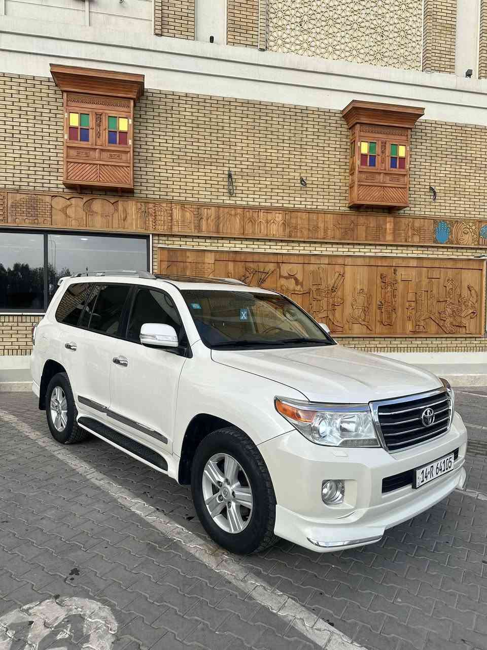 لاندكروز 2014 خليجي  رقم بصره جديد تحويل ثاني يوم  مكفول صبغ ضربه تبديل عد بارد بسيط
فول موصفات 1/1
حساسات امامي خلفي كامره خلفي   فتحه كشنات كهرباء مري شفط بصمه تشغيل عن بعد تبريد 3قطع لد امامي خلفي لايت زنون  تحكم  ستران شاشه بل قماره باقي موصفات معروفه سعر 348 بيه مجال لشراي يتصل ***********. ملاحضه: سياره مكينه 8سلندر مامفتوحه جديد سياره كلش
