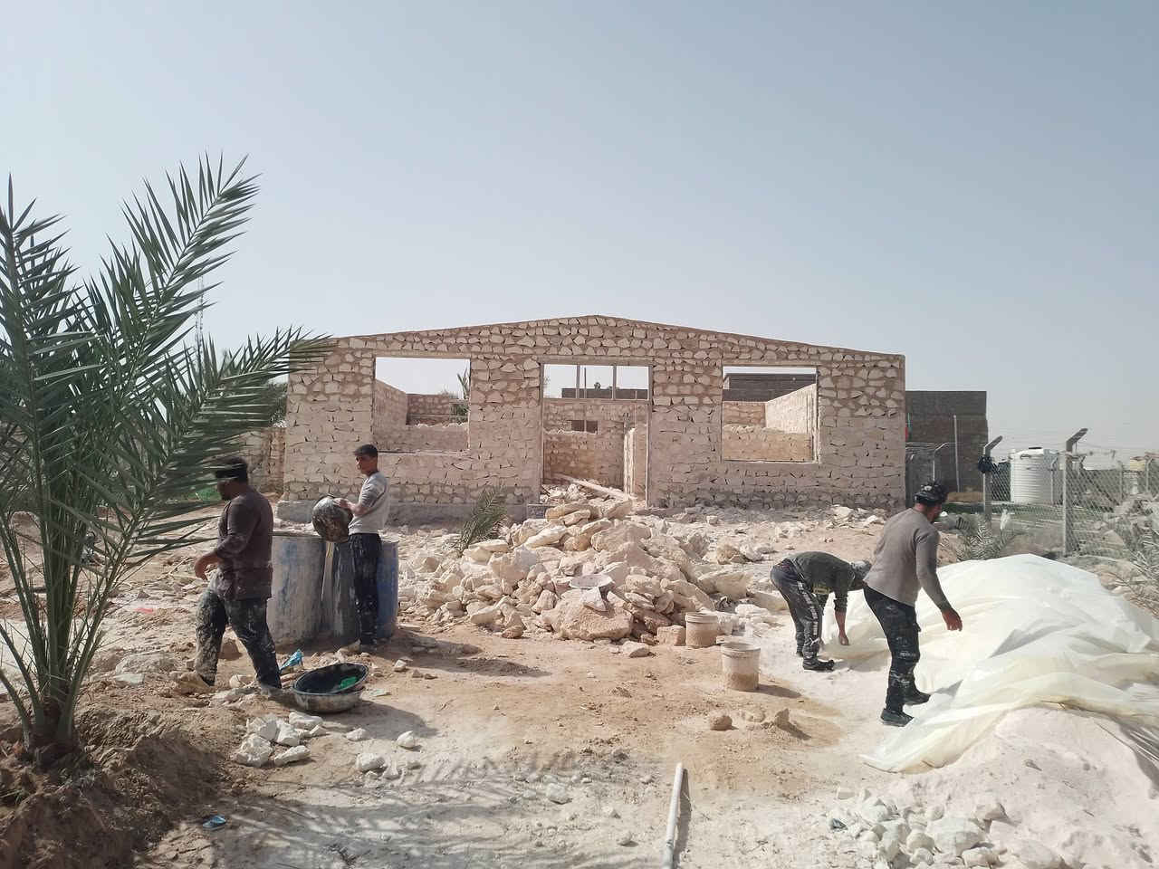 جزء من عملي
بناء  درجة اولى لكافة أنواع الحجر 
بأسعار تنافسية ومناسبة
للاستفسار الاتصال بالرقم ***********
او مراسلة الصفحه ***********
