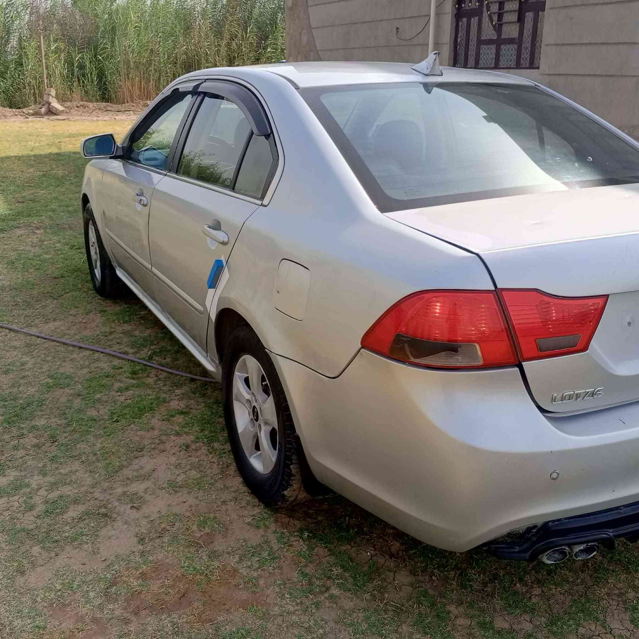 السلام عليكم تحيه طيبه للبيع اوبتمه ٢٠٠٩رقم شمالي كير ومحرك وحداديه وتخم تاير سياره حاهزه السعر ٩٠ وبيهه مجال بيه صبغ احزام ***********
