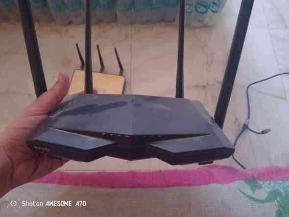 للبيع
نانو مستعمل نضيف جدا 
راوتر عدد 2 
سعر 85 الف 
للاستفسار 
***********
