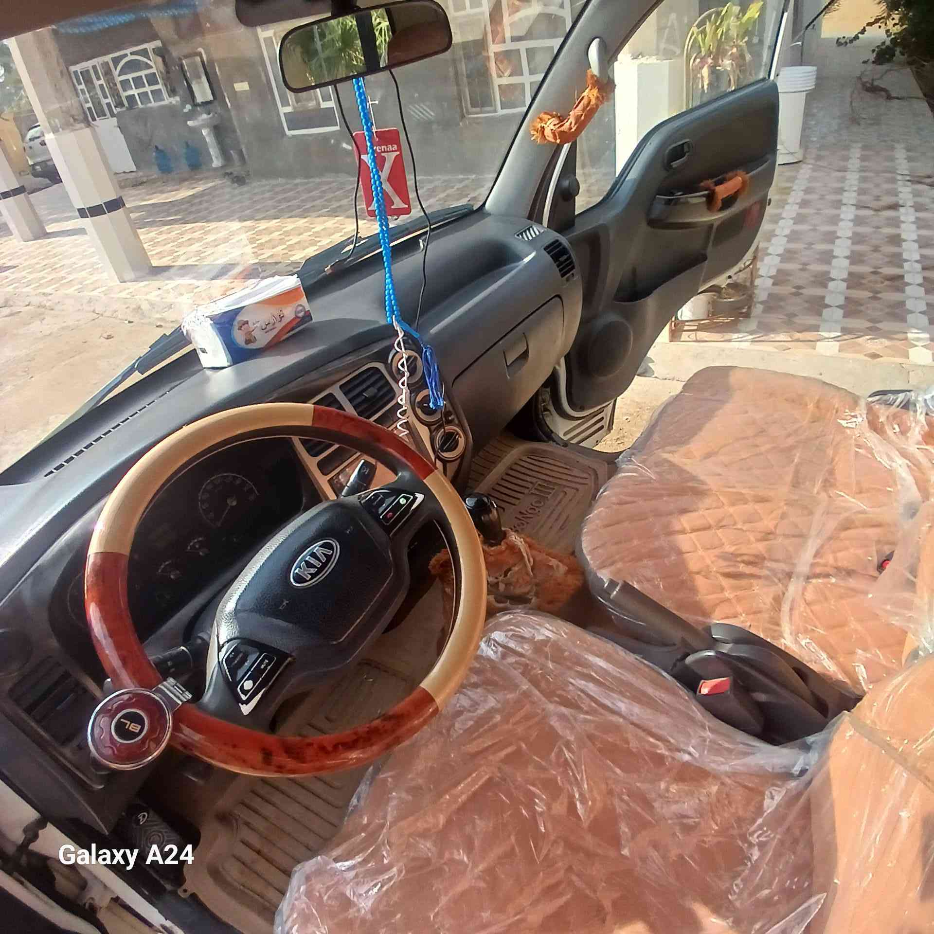 كيه حمل موديل 2015  رقم ديالى الجديد السيارة مكفوله نضيفه مابيه اي نقص مكان السيارة ديالى رقم الهاتف ***********
