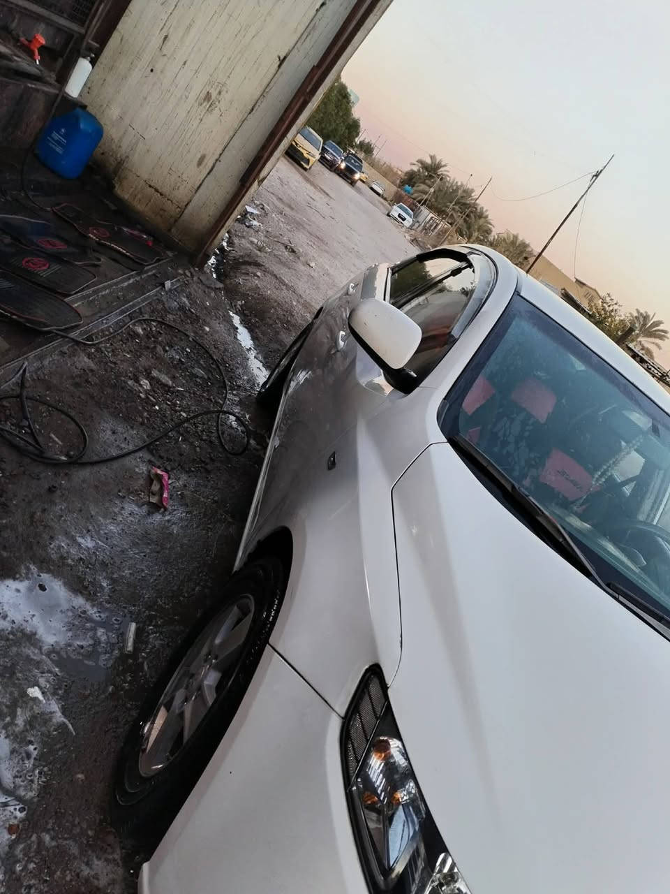 سلام عليكم سيراتو موديل 2009 خليجي للبيع مكينه لاتنقيص لاتبخير وكير جديد سنوية 28 ماعليها لاغرامة ولاشي باسمي السيارة مكانها بغداد بيها بنيد مبدل وقبق بدون حادث وبيها مكانات ققليلة صبغ الجاملغ الايمن وربع لباب وجاملغ الاخلفي وربع الباب اثار ضربة ستوته سعرها 80 غير متواجد ع نت للستفار ع الرقم ***********
