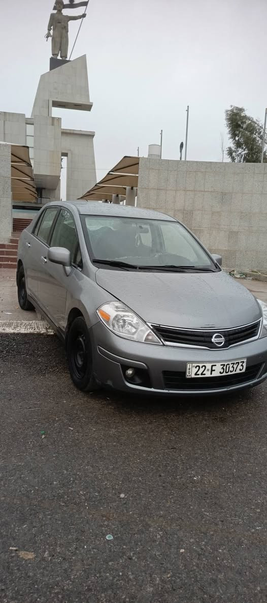 نیسان ڤێرسا 2011بۆفرۆشت
سەیارەی تابڵێ خاوێنوو جوانە. ماڵێ دۆستە گێڕو مەکینەو کارەبای تەبریدوو گەرمی بەشەرت. تەقەوڕەڕەقی نیە هەموو گیانی مەزبووتەو چوار جام کارەبایەوەشاشەو کامێرارە چوار تایەی خاوێنی لەژێرە. سنەوی نوویەیە تا2028بەناوخۆموەیە.پێنج پارچەبۆیاخە هەموگیانی مەزبووتە. سعری 85گەڵاو مەجال شووین ڕانیە. *********** رانية, السليمانية
