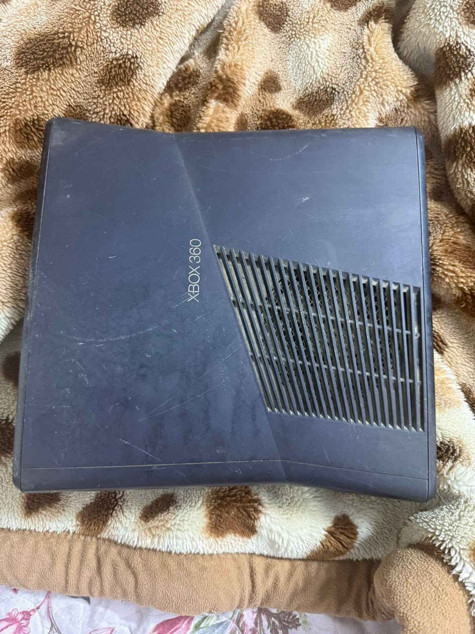 سلام عليكم شباب عندي Xpoxللبيع نضيف اي عطل مابي ويا جوستكات اثنين وشاحنات اثنين ولعبات185 لعبه ولمس360 Xpoxلنعنوان الكاضميه حي الحسين ولسعر خاص وبيك خير وتدلل لرقم ***********
