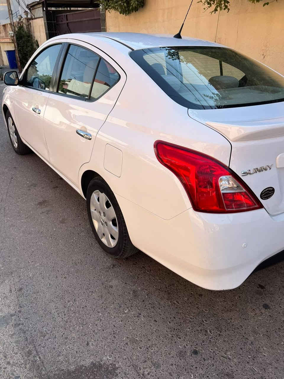 نيسان صني ٢٠٢١ هندي بيهه ربع دوسه صبغ ومكانين بارد سنويه ورقم جديد بطاقة بانزين السعر ١٠٥ للاستفسار اتصل *********** كركوك كركوك, العراق

