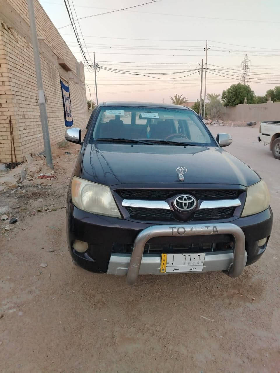 السلام عليكم اخواني 2006 كير عادي السياره نضيفه كلش مكفوله من الضربه والتبديل بيها صبغ اثر جراد للجماليه فقط رقمها بابل  السياره حاهزه تخم تاير تبريد ثلج محرك وكير شرط الشغل السعر 115 ورقه للاتصال *********** والشراي يدلل
