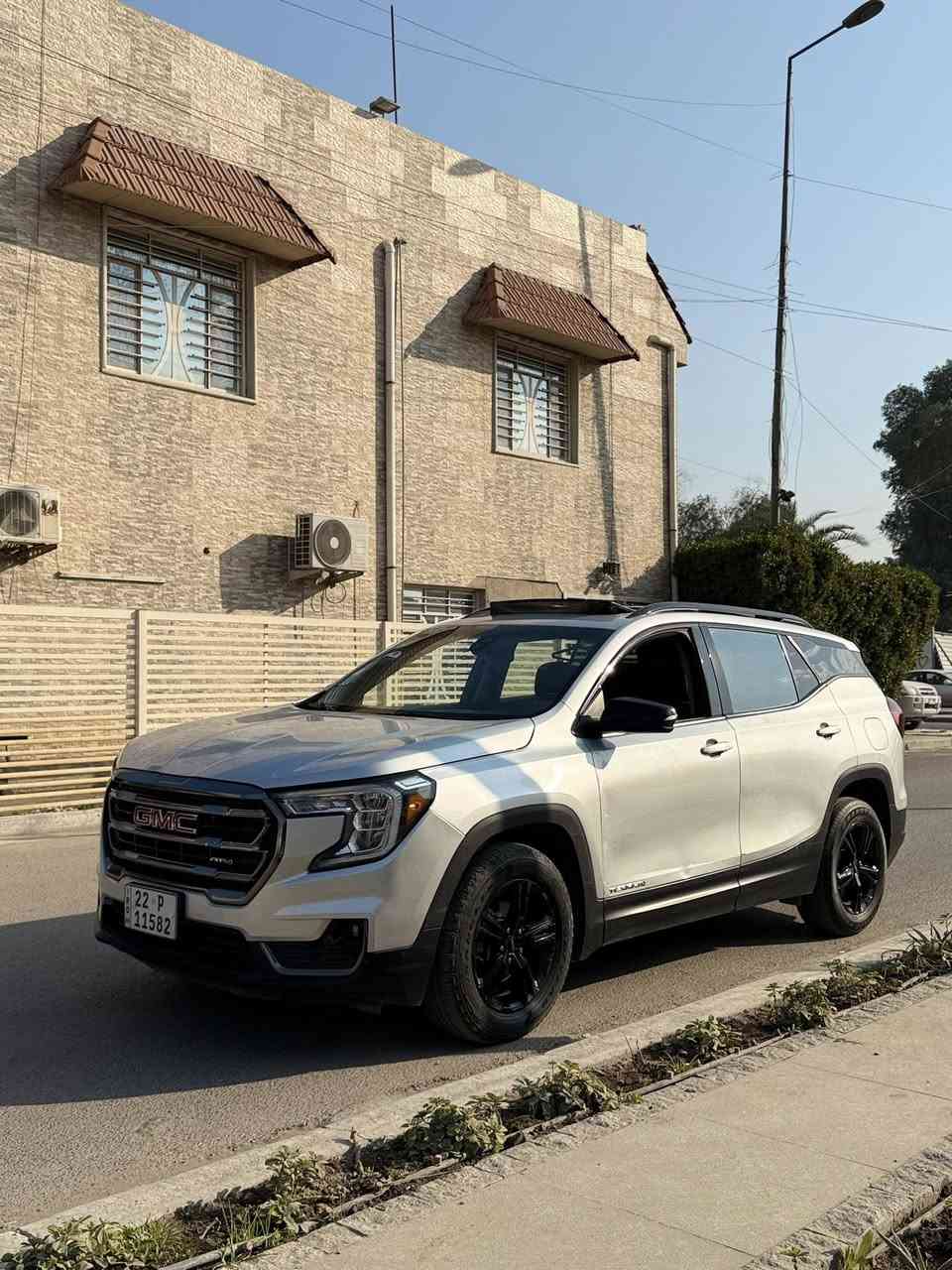 السلام عليكم
للبيع جمسي تيران AT4 فول مواصفات 
موديل 2022
رقم اربيل تحويل وكاله مباشر 
مكينه 1600 تيربو 
بانورما 
بصمه تشغل وابواب 
تشغيل عن بعد 
فور ويل ماوس 
باب خلفي كهرباء 
كشنات جلد + تدفئه 
الكشنات الاماميه كهرباء 
تبريد قطعتين
فول تحكم ستيرن  
لدات امامي خلفي 
مرايات جانبيه حساس نقطه عمياء + اشاير بالمرايات
رادار امامي 
كشن السايق رجاج 
تبريد امامي منفصل السايق عن الراكب 
كشن السايق خزن ميموري 
السياره فول الفول  
الحادث جاملغ صبغ باب السايق مبدل نفس اللون 
ماشيه 81 الف كيلو متر 

سعرها 165 $ وبيها مجال 
مكانها بغداد حي الجهاد 
للاستفسار ***********
