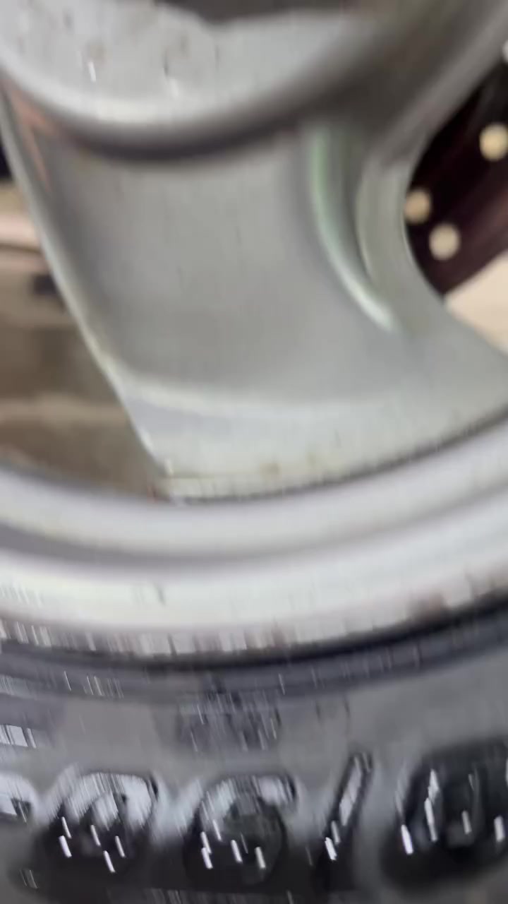 السلام عليكم دراجه ماكس عدله مديل 5 للبيع رمبه كفاله عامه من التاير للتاير ملاحً و ختم واحد ويه المكينه حته الشوته بيه ختم السعر 850 وبيه مجال رقمي ***********
