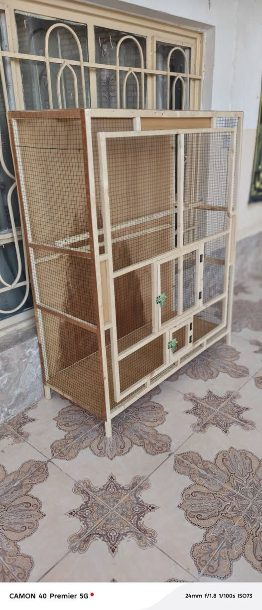 نجارة الاقفاص و الخانات حسب الطلب
قفص للبيع    المكان رميثة شارع النص يم حسينية السادة 
    السعر 45

ارتفاع متر ونص
عرض متر و 20 سم
نزال 50 سم


**إذا كنت صاحب هذا الإعلان وتريد حذفه لأي سبب، رجاءا أرسل رسالة إلى الدعم الفني**