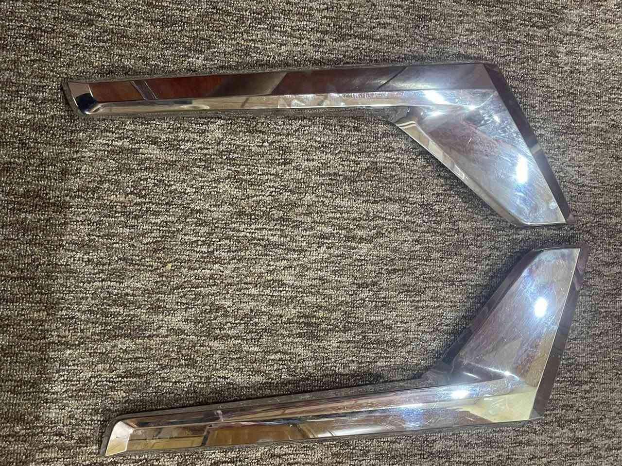 لحيه جكساره خلفيه مع لدات وقطع سيستم جديد غير مستخدم للبيع اللي يريدهم يدخل خاص


**إذا كنت صاحب هذا الإعلان وتريد حذفه لأي سبب، رجاءا أرسل رسالة إلى الدعم الفني**