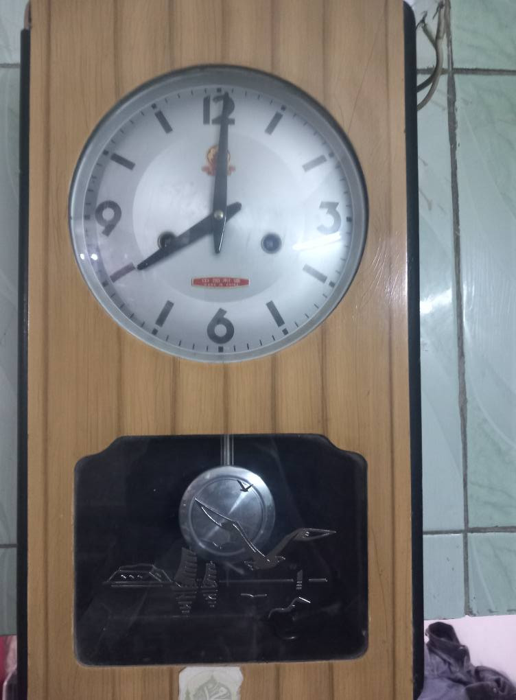 السلام عليكم 
#للبيع ساعات جدارية عدد 2 شغالات وعله وضع الشركة 
دقاقة كل ساعة ونصف الساعة .
بغداد وتوصيل للمحافظات 
*********** بغداد, العراق
